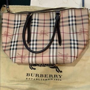 Burberry Purse